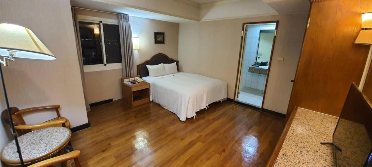 Tapeng Bay Holiday Hotel Donggang Esterno foto
