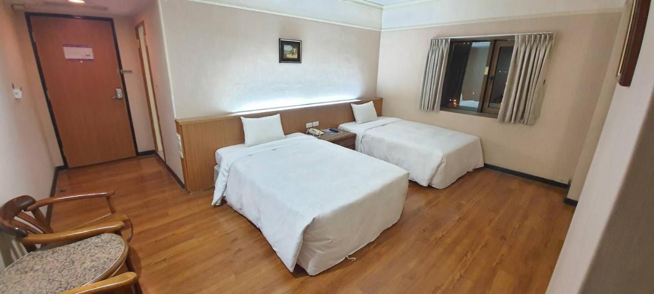 Tapeng Bay Holiday Hotel Donggang Esterno foto