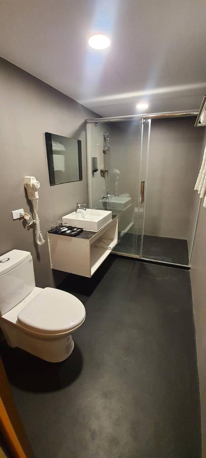 Tapeng Bay Holiday Hotel Donggang Esterno foto