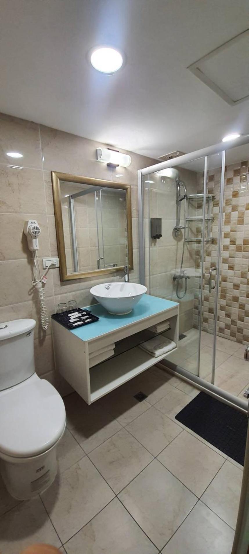 Tapeng Bay Holiday Hotel Donggang Esterno foto
