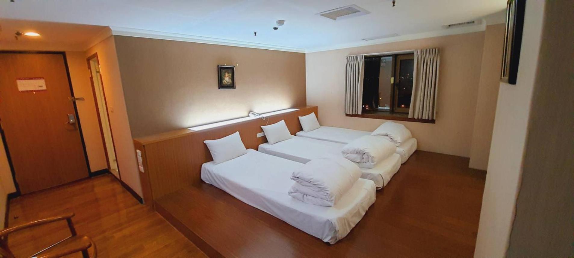 Tapeng Bay Holiday Hotel Donggang Esterno foto