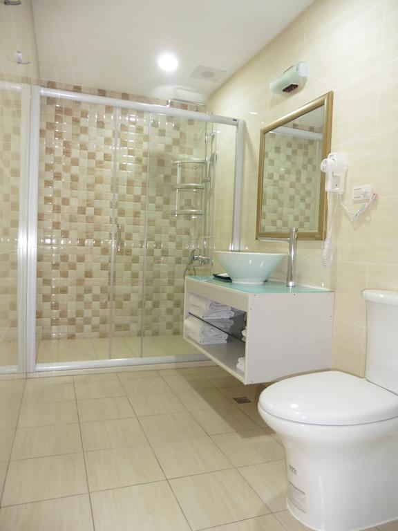 Tapeng Bay Holiday Hotel Donggang Esterno foto