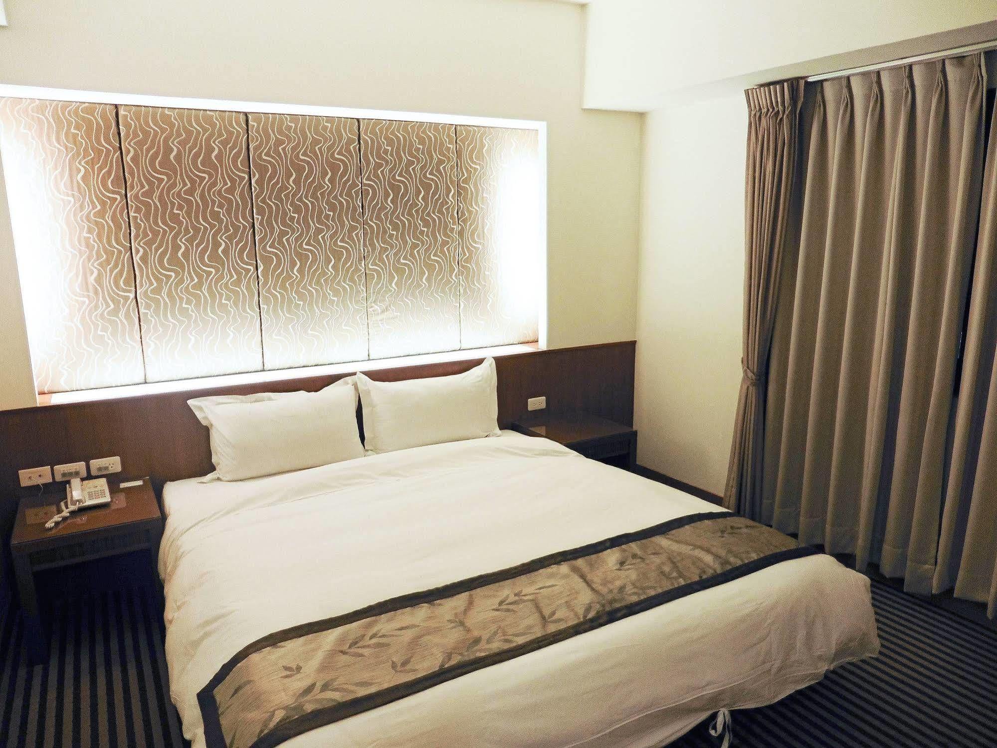 Tapeng Bay Holiday Hotel Donggang Esterno foto