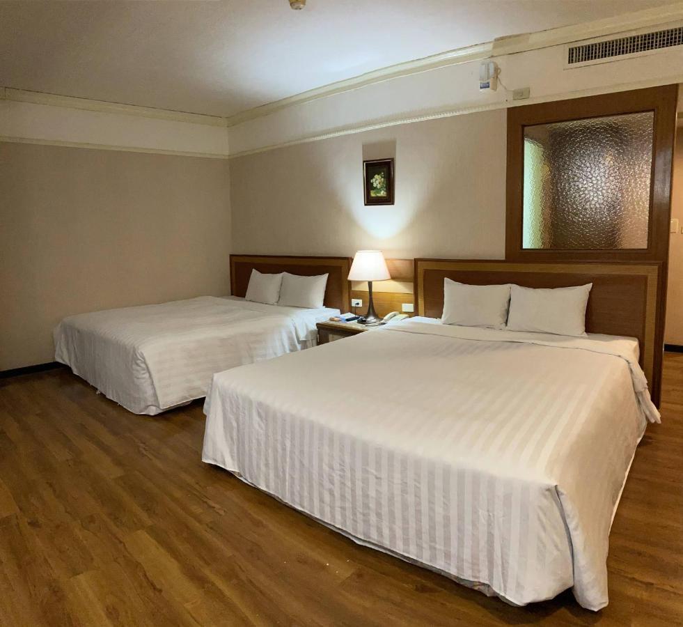 Tapeng Bay Holiday Hotel Donggang Esterno foto